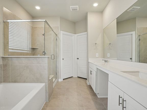 33-web-or-mls-Houston - Pine Lake Cove - 18083 Martin Pines Dr, Conroe, TX 77356 - 028.jpg