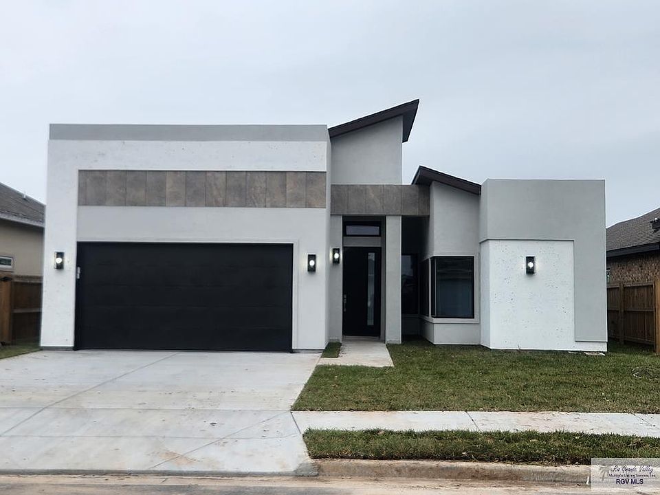 1st image of 3483 Sandalwood Dr