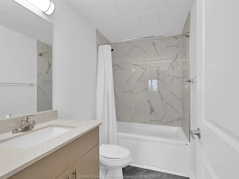 1489 Banwell Rd #424 — Photo 15
