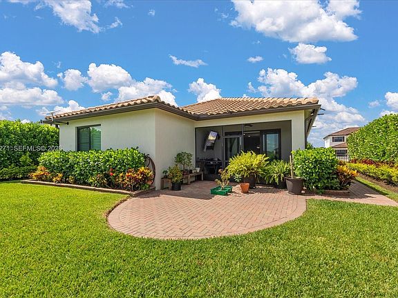 4th image of 4881 Iron Horse Way