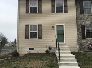 11 Judges Ct, Inwood, WV 25428