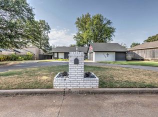 2102 W Club Rd, Duncan, OK 73533