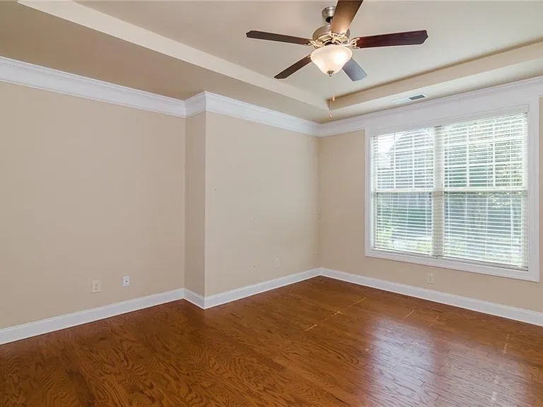 449 Privet Cir — Photo 4