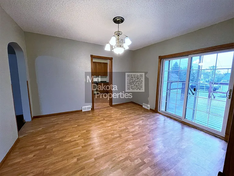 700 S Wisconsin St — Photo 5