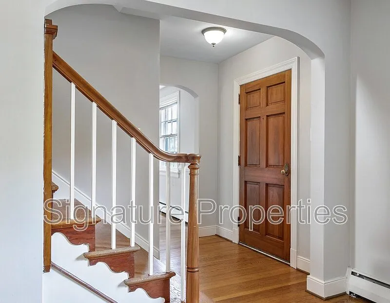 2 bed, 1.5 bath, 1770 sqft, $2,400 — Photo 4