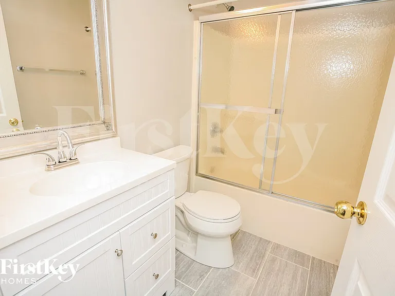 445 Winterwood Dr — Photo 13