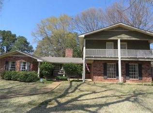 6055 Lake Trace Cir, Jackson, MS 39211