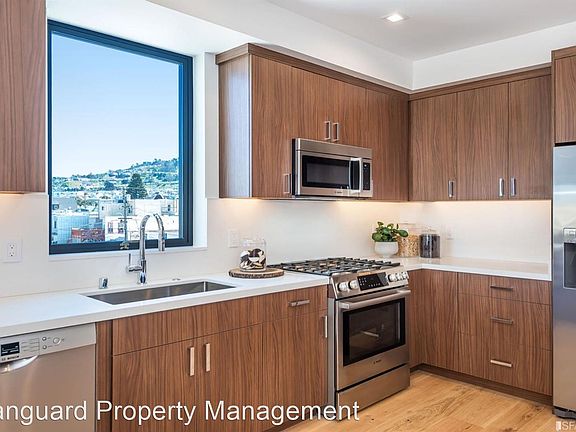 5th image of 974 Geneva Ave #2