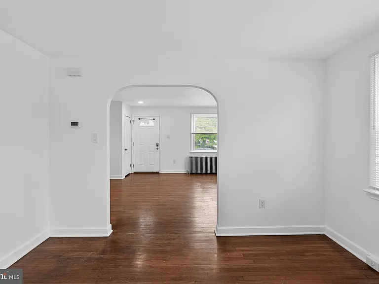 439 E 11th Ave — Photo 5