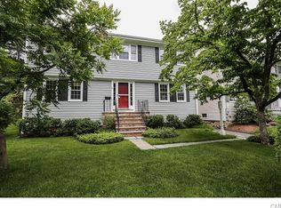 31 Crystal St, New Canaan, CT 06840