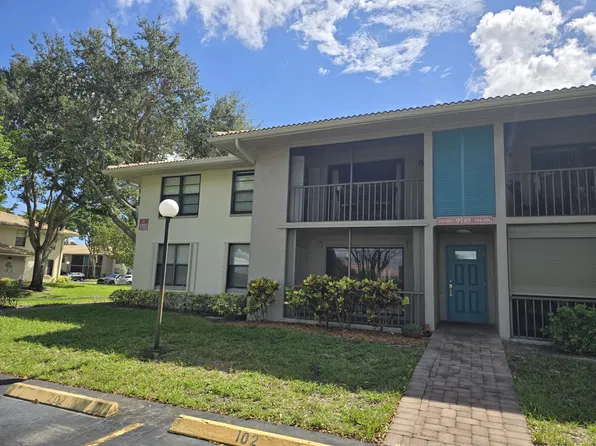 9785 Pineapple Tree Dr APT 102, Boynton Beach, FL 33436