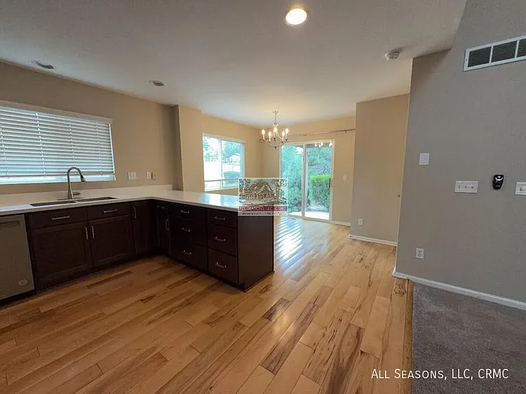 2520 Sierra Springs Dr — Photo 4