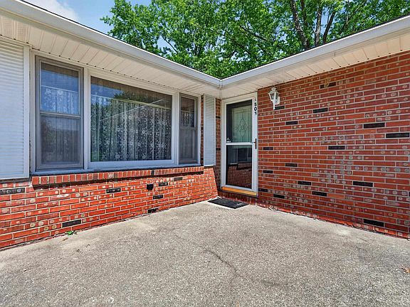 5th image of 1808 Gordon Dr