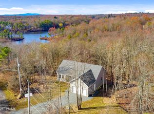 102 Eagle View Run, Long Pond, PA 18334