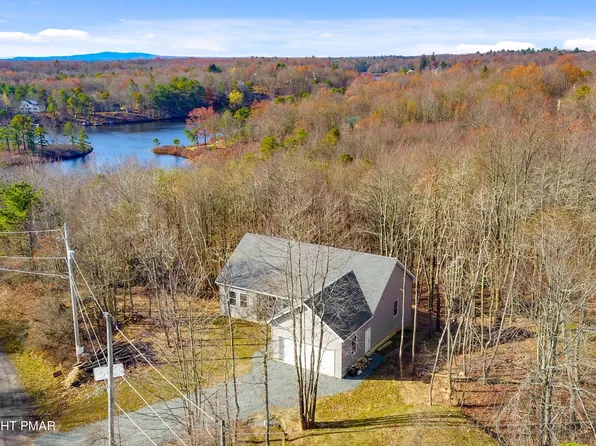 102 Eagle View Run, Long Pond, PA 18334