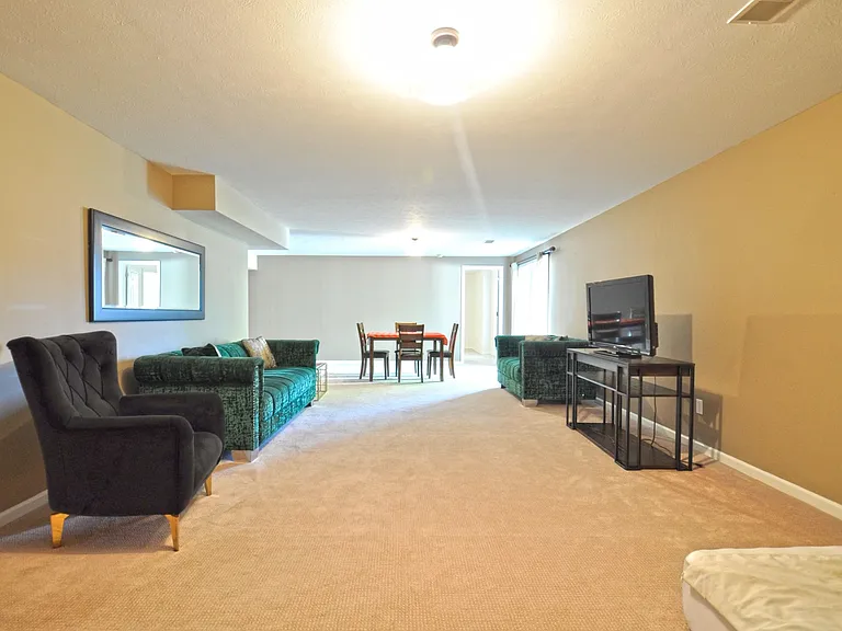 6021 Cottage Cir — Photo 25