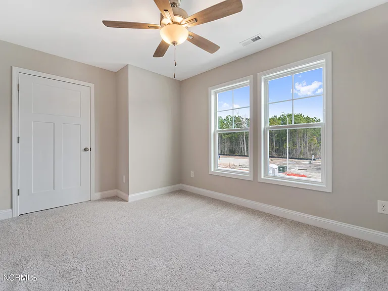611 Jacks Crossing Dr — Photo 13