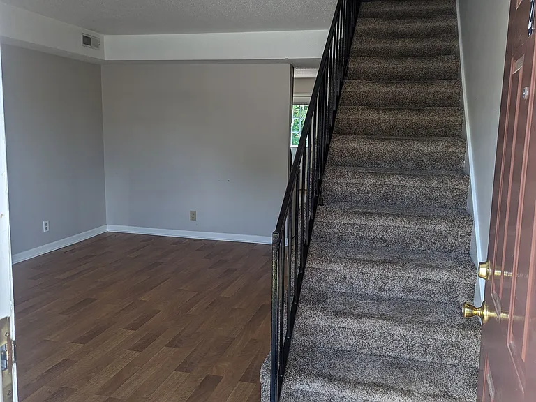 521 Hietts Ln #2 — Photo 6