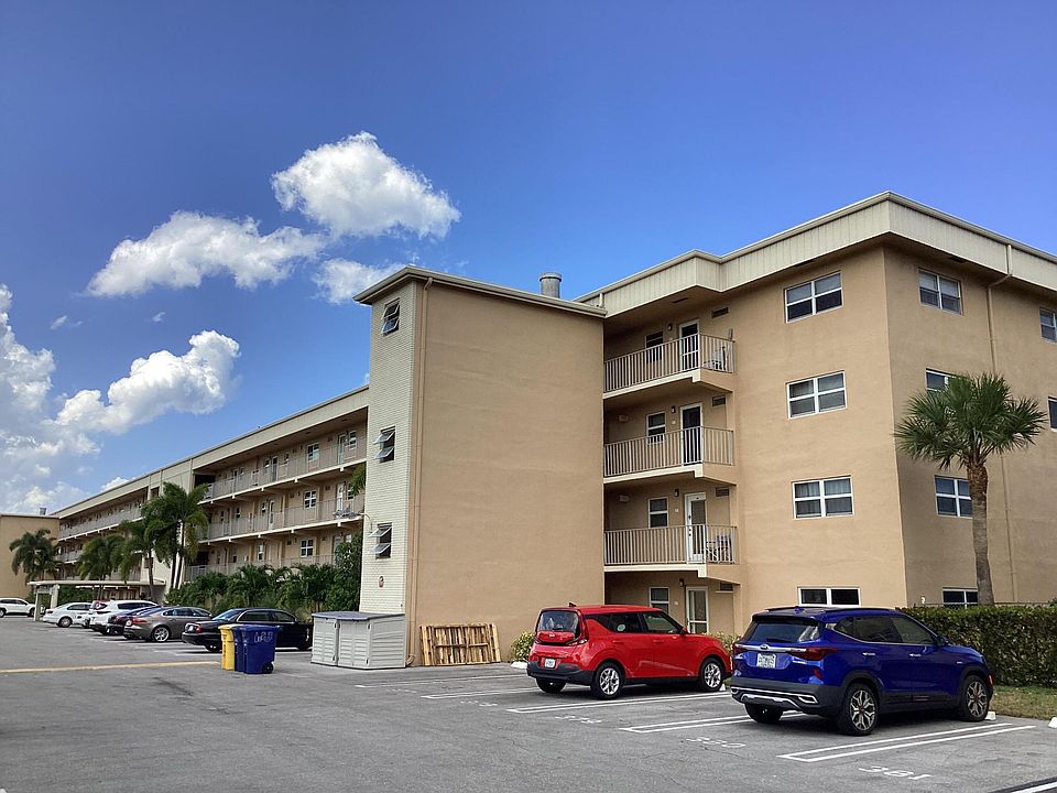 1st image of 2600 NE 1st Lane #212