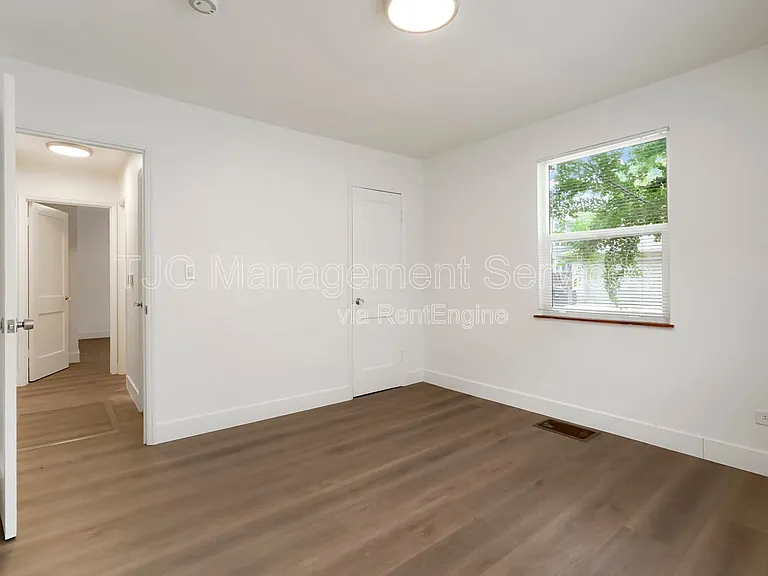 433 Harrison St — Photo 9