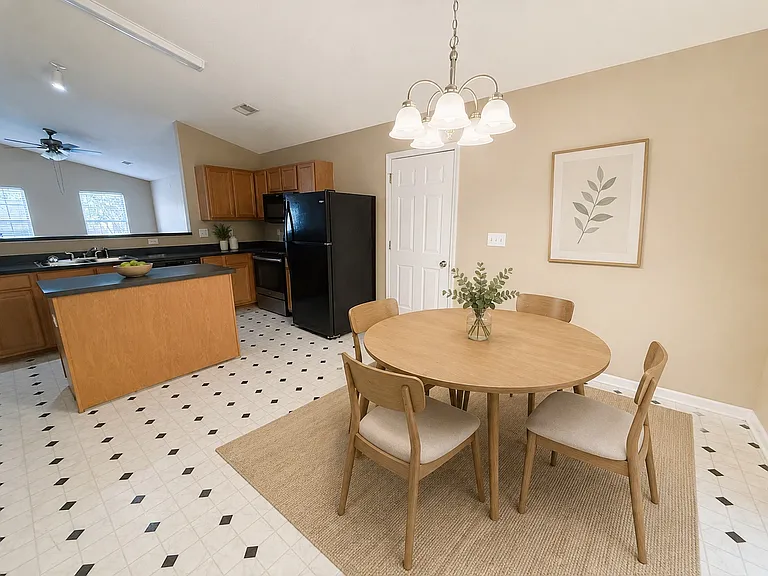 132 Greenvale Dr — Photo 19
