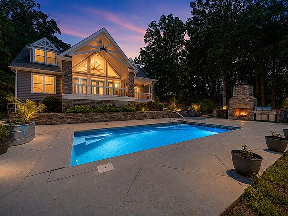 4th image of 174 Lawsons Dr