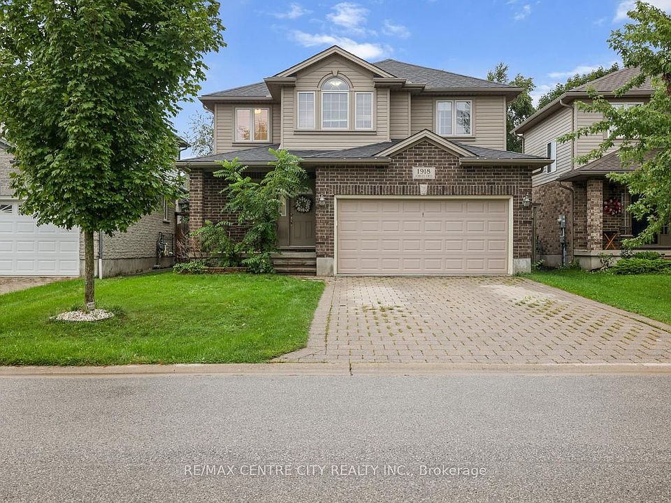 1st image of 1918 Jubilee Cres