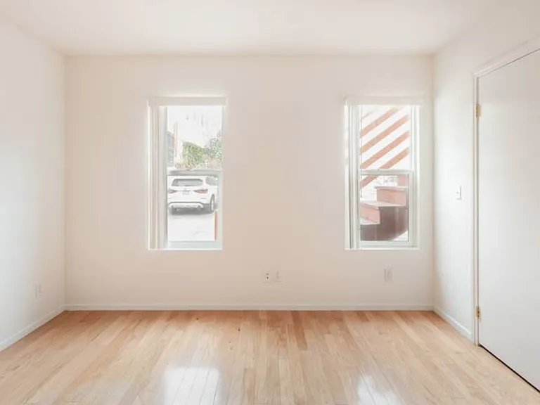3613 W 4th St — Photo 13