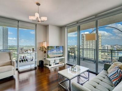 90 SW 3rd St APT 2710, Miami, FL, 33130