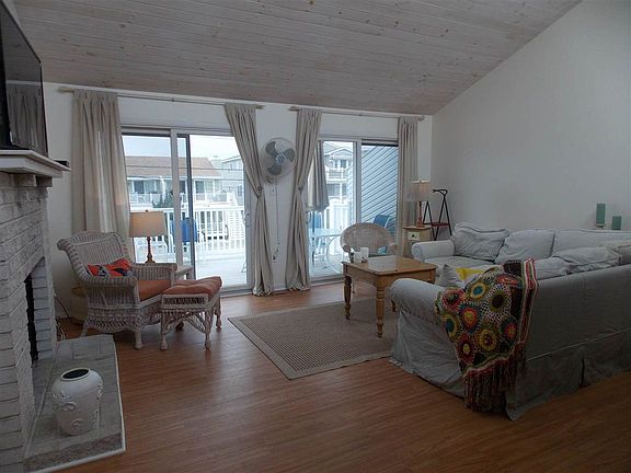 3rd image of 109 81st St E #A
