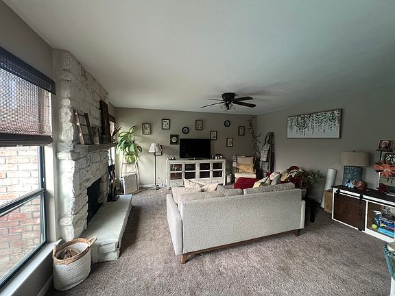 2nd image of 1953 Sunset Ct