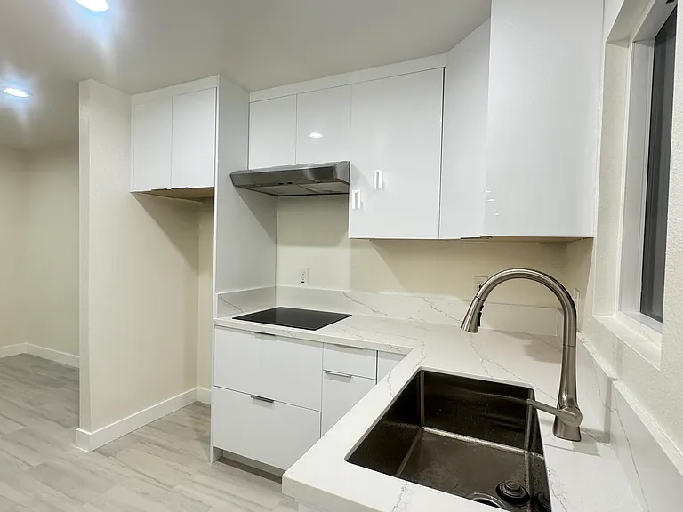 7616 Flanders Dr #7614 — Photo 4