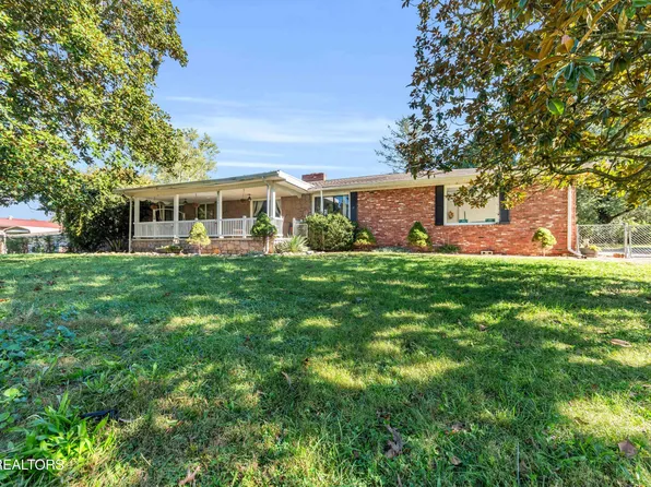 9104 Happy Ln, Oak Ridge, TN 37830