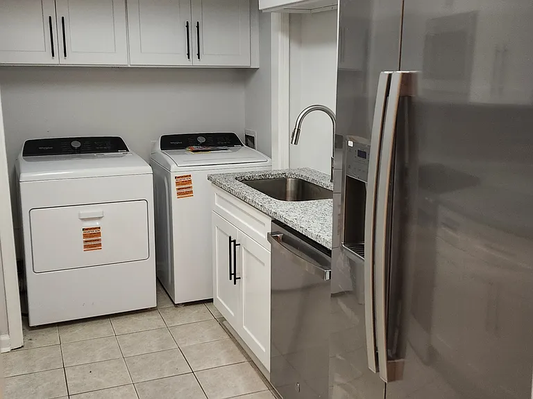 572 Emory Oaks Way #572 — Photo 2