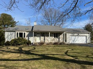 31 Tobin Ln, Bristol, RI 02809