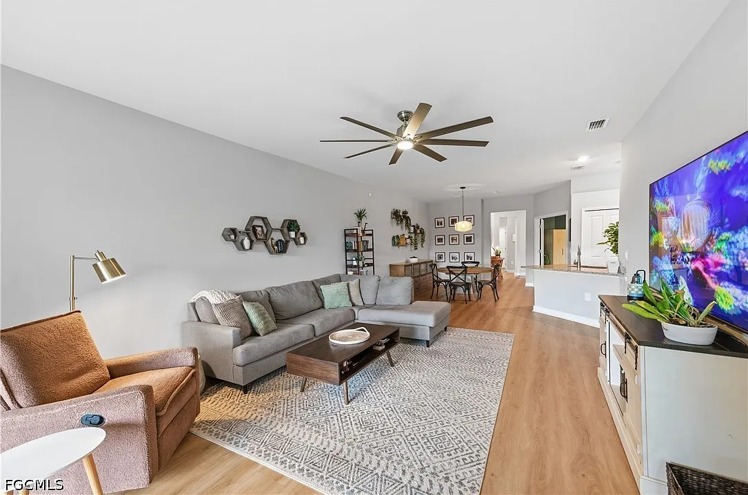 2 bed, 2.0 bath, 1564 sqft, $2,500 — Photo 3