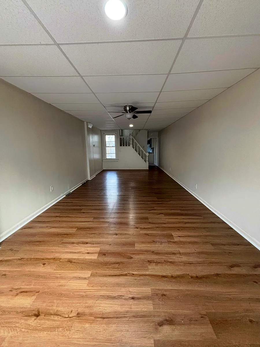 Living/Dining room - 768 Beatty St