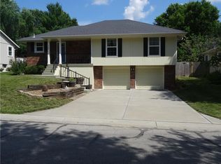 740 SW 30th St, Blue Springs, MO 64015
