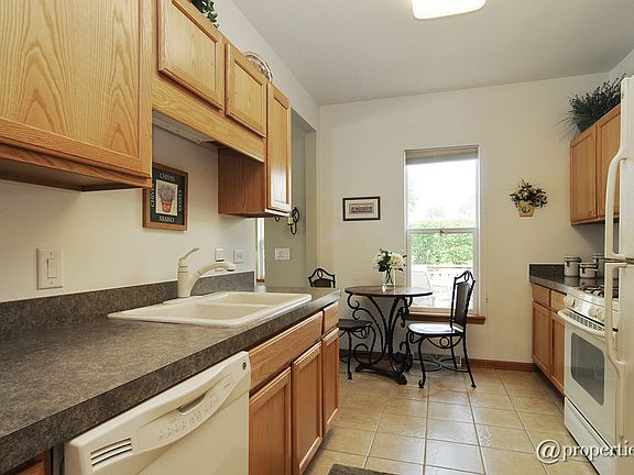 Kitchen / Breakfast Room