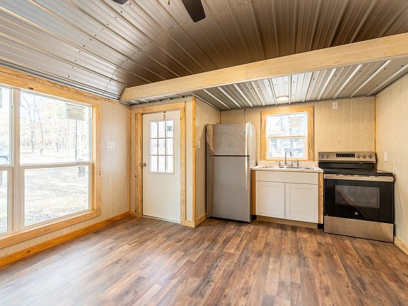 3rd image of 939 County Road 3440 #2
