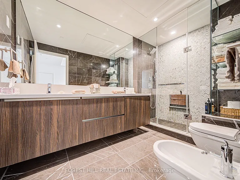 151 Avenue Rd #204 — Photo 12