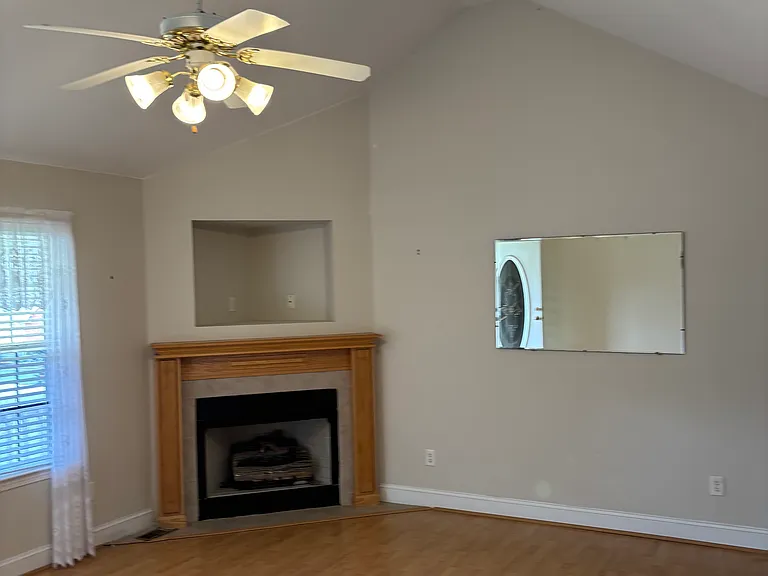 4852 Waverly Ct — Photo 5