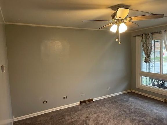 4th image of 14100 S Hoxie Ave #1