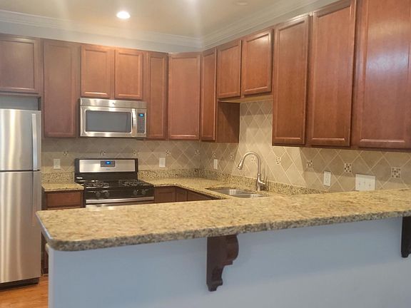 3rd image of 159 Florians Dr