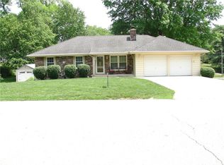 2707 Baker Rd, Independence, MO 64057