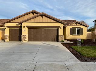 1945 Gus Villalta Dr, Los Banos, CA 93635