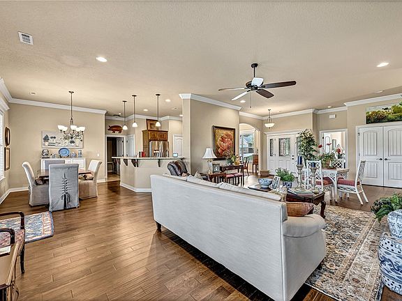 5th image of 15 Villas Way