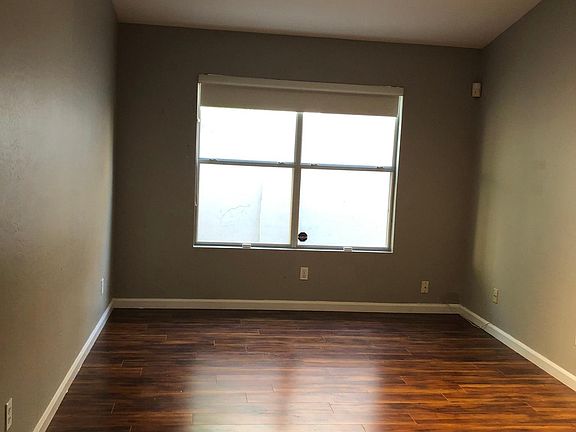 Den/bedroom/office