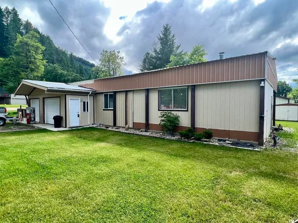 3800 Rainbow Dr, Loon Lake, WA 99148