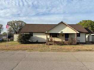 223 W 10th St, Cherokee, OK 73728